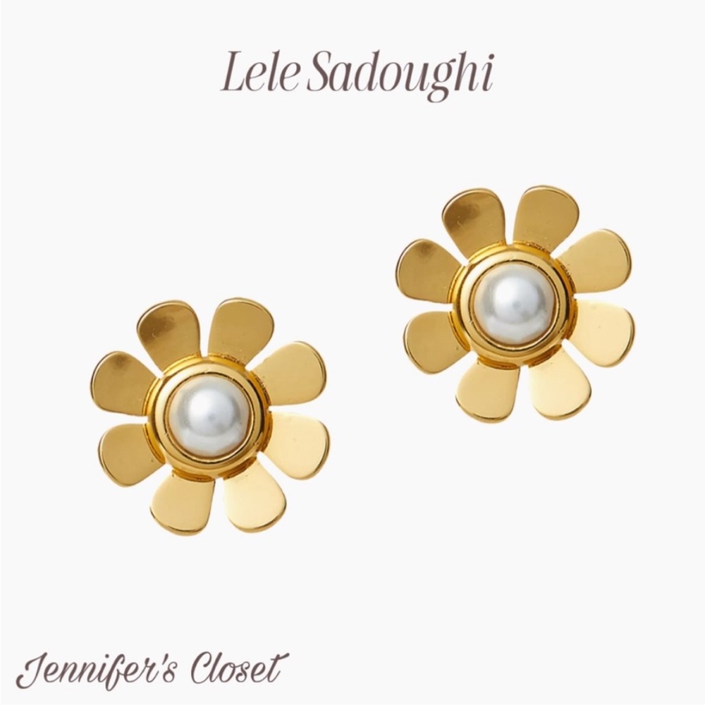 LELE SADOUGHI EARRINGS NWT / Gold tone Pearl Flower Stud Earrings